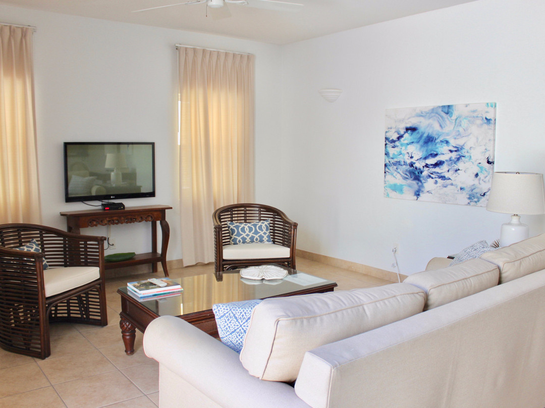 Bungalows at Windsong on the Reef主图