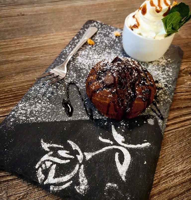 Zavazna Poruba餐馆和美食-FANTASY cukraren