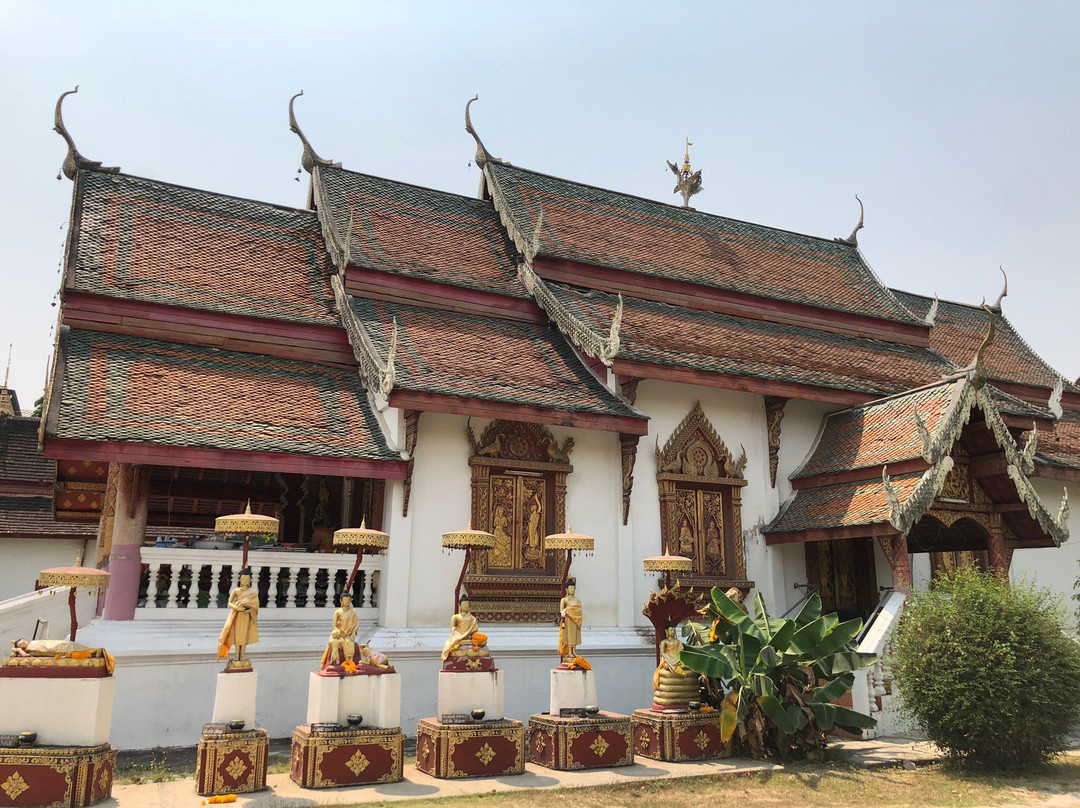 Wat Puak Hong Temple景点图片