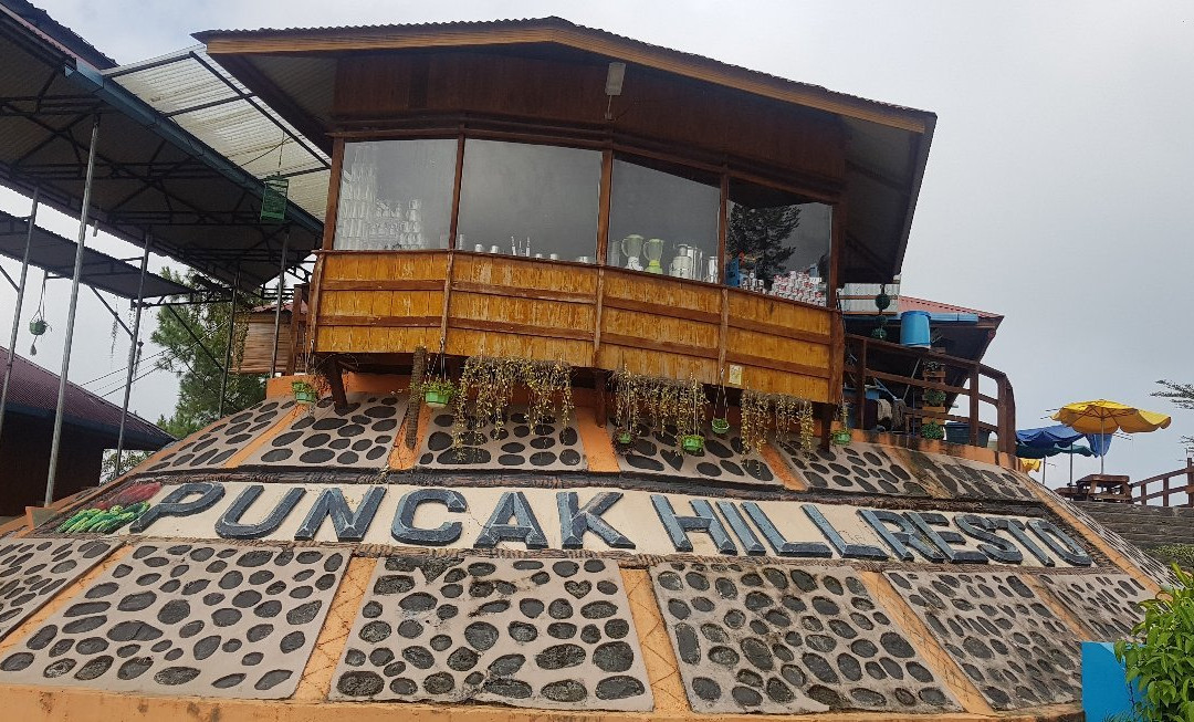 Nisam Antara餐馆和美食-Puncak Hill Resto