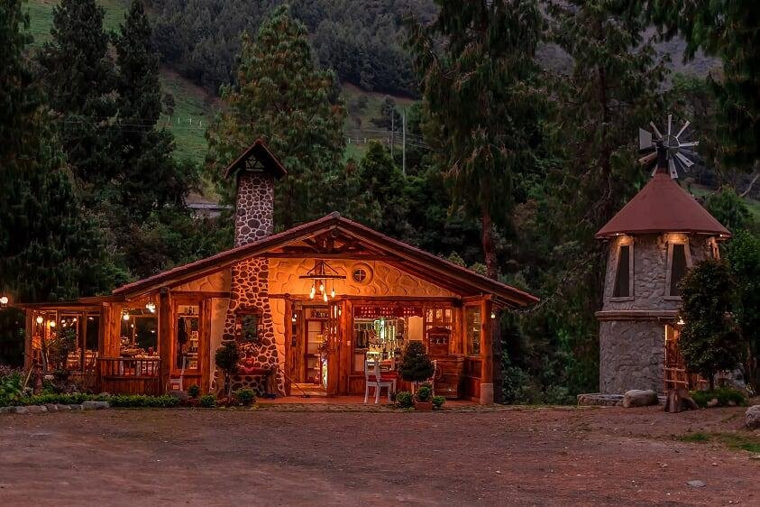 Dos Cuevas餐馆和美食-Molino Express