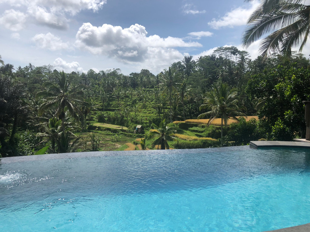 彭杜克塞巴图别墅酒店主图