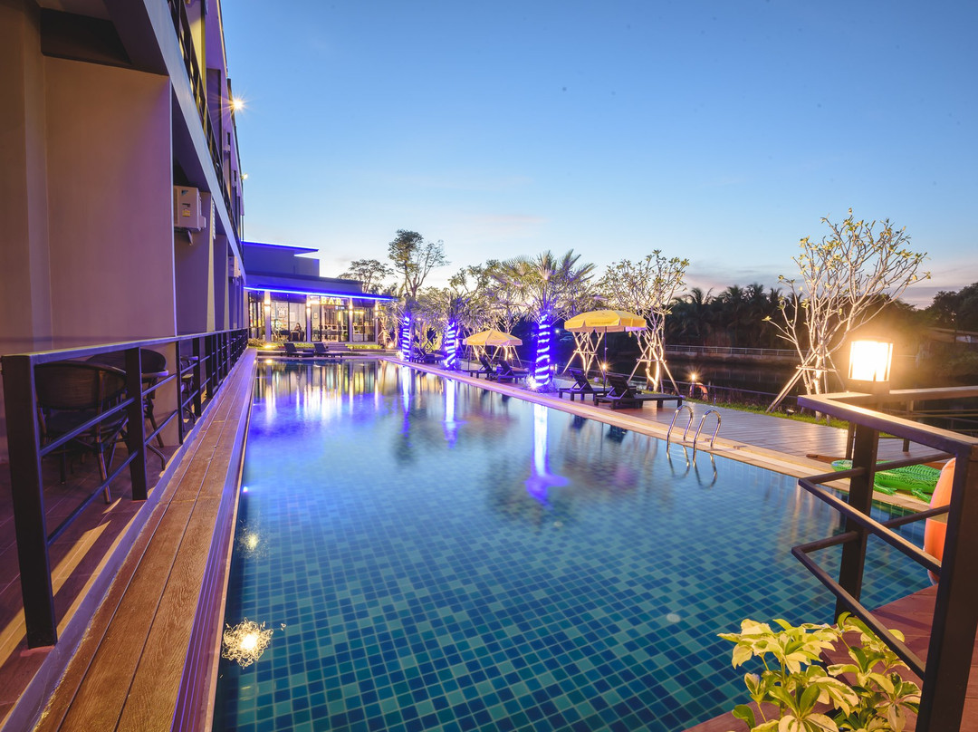 Phuengluang Riverside Hotel Chanthaburi主图