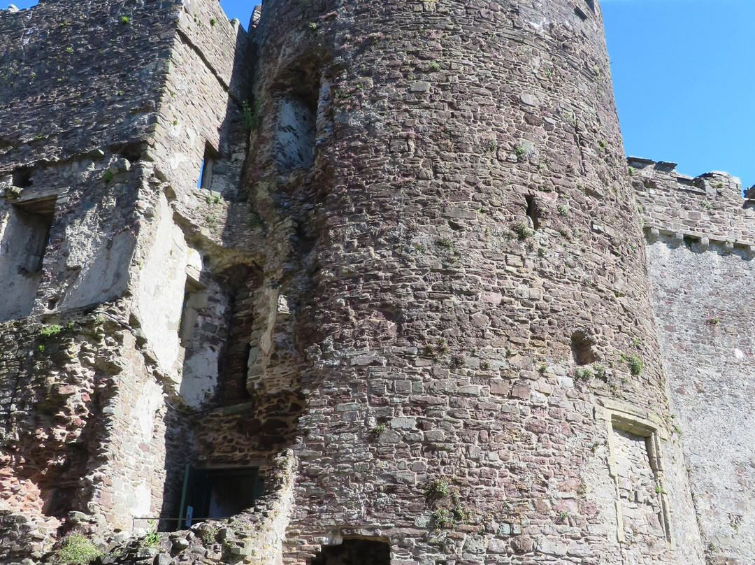 Laugharne Castle景点图片