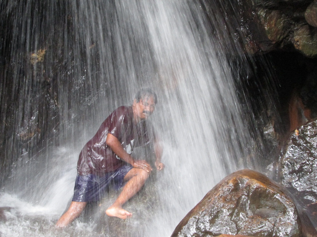 Rampa Waterfalls景点图片