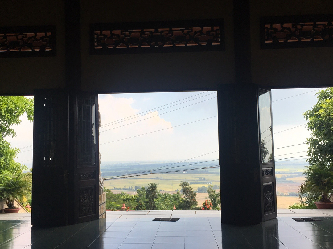 Mieu Ba Chua Xu Nui Sam-朱笃必去景点