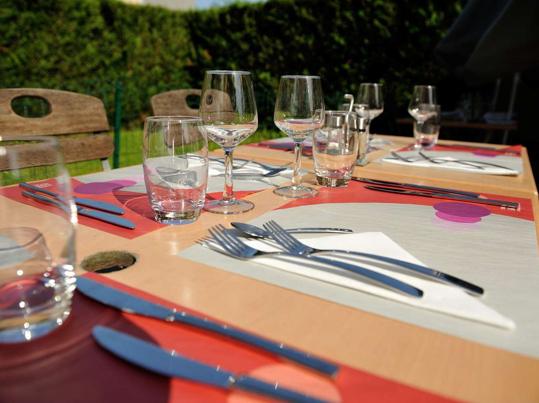 钟楼姆松蓬酒店主图