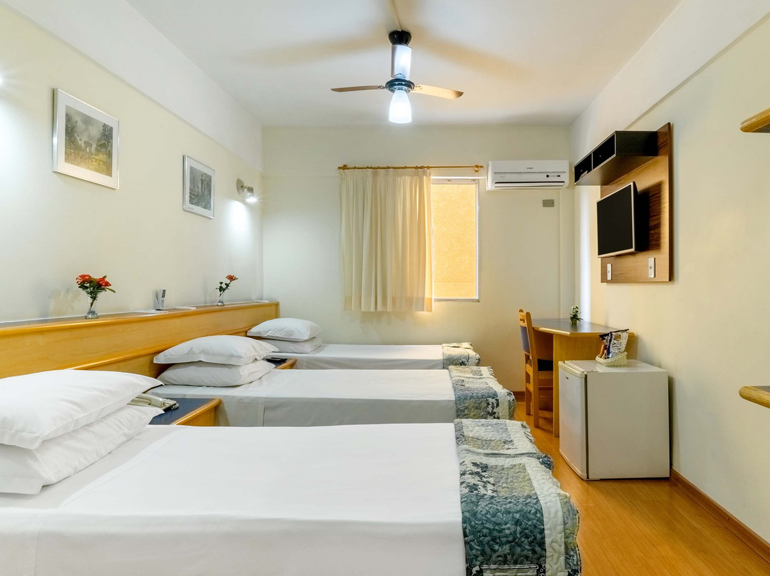 Itapetinga Hotel主图