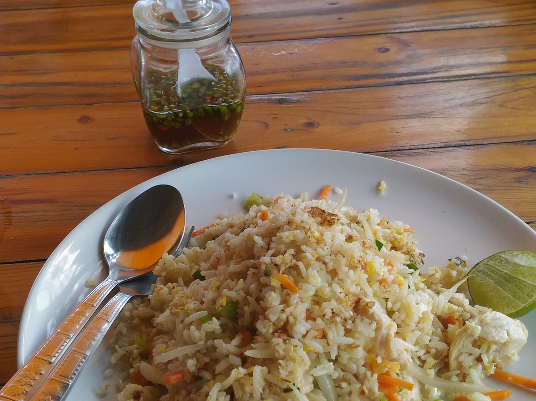 Thap Tai餐馆和美食-Aumjung