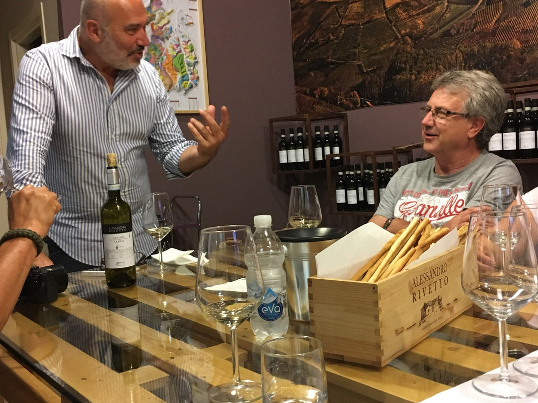 Azienda Agricola Alessandro Rivetto-拉莫拉必去景点