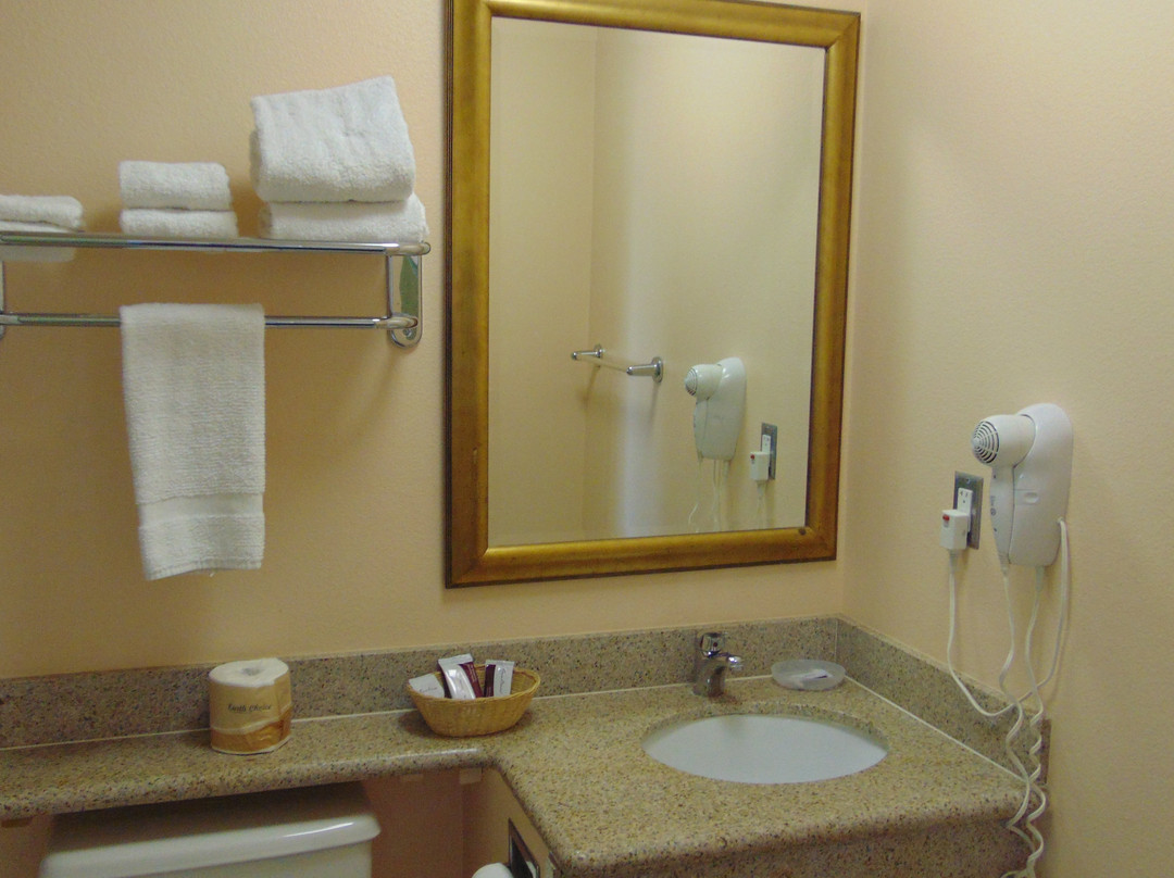 Corcoran Country Inn主图