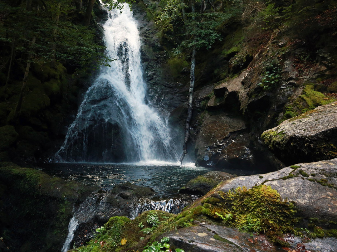 Cascades de Courbière-Pradiers必去景点