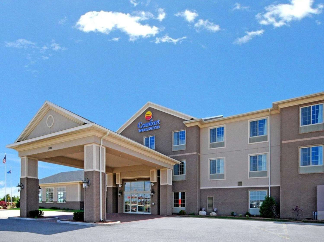 Comfort Inn & Suites Madison North主图