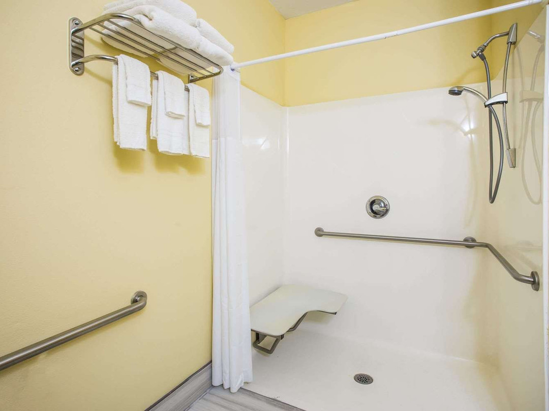 Days Inn & Suites by Wyndham Augusta Near Fort Gordon主图