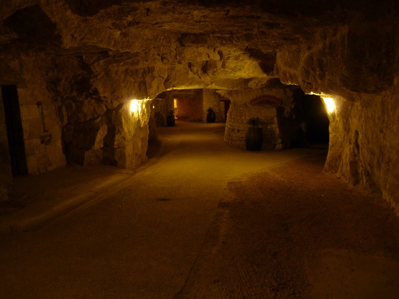 Cave de la Dive Bouteille景点图片