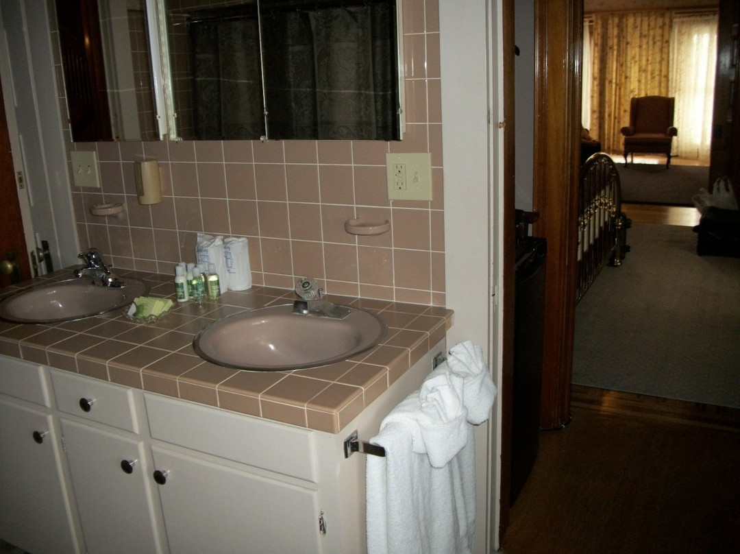 The Old Library Inn主图