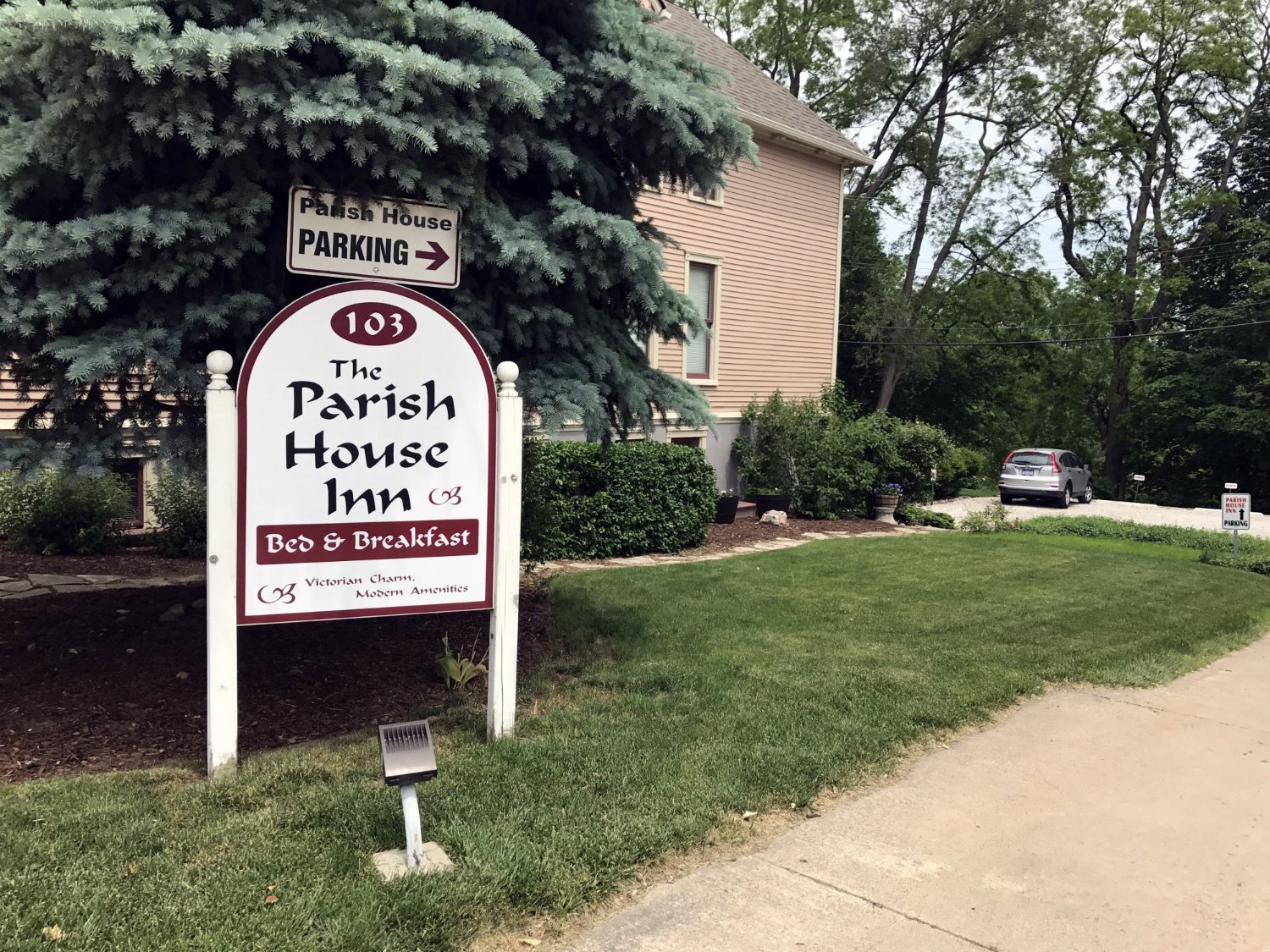 Parish House Inn-官方