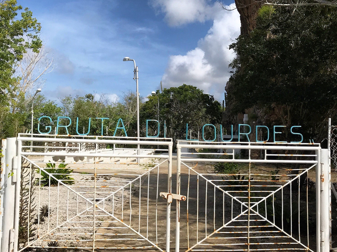 Gruta Lourdes-Rincon必去景点