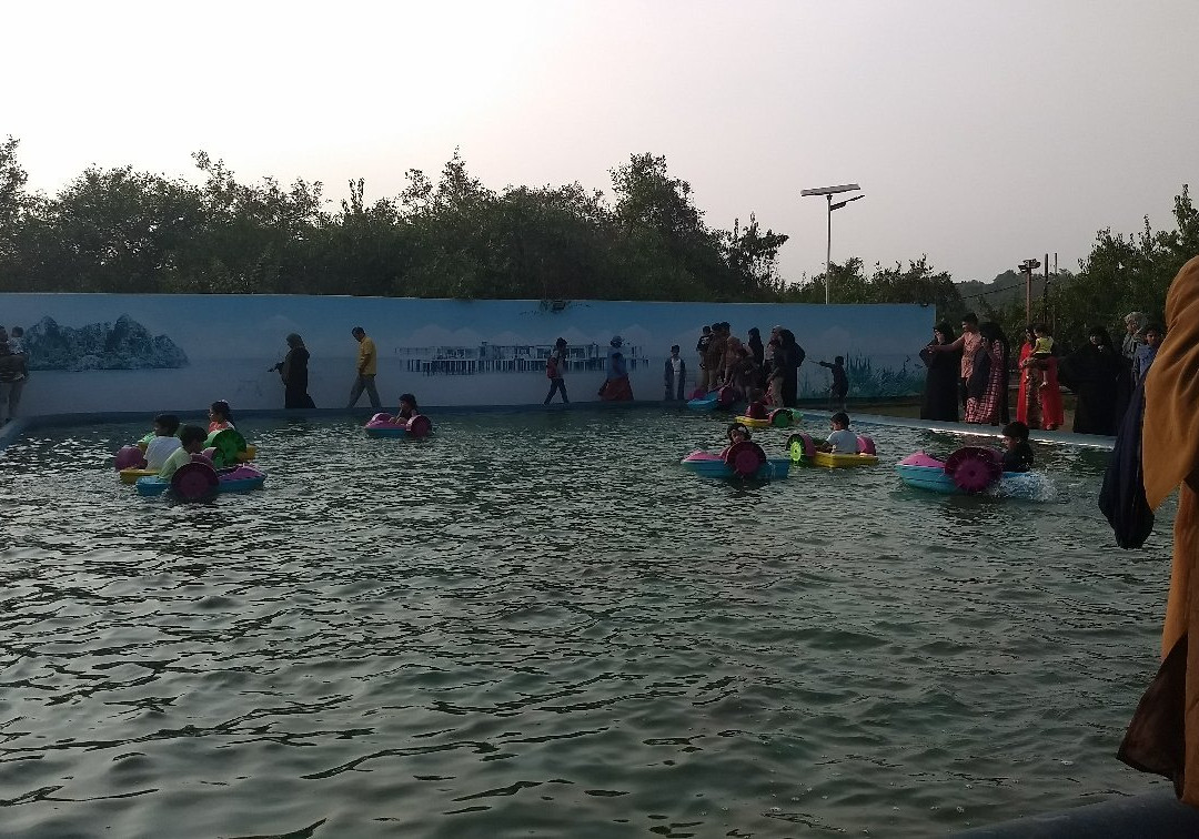 V-Pra Kaayal Floating Park景点图片