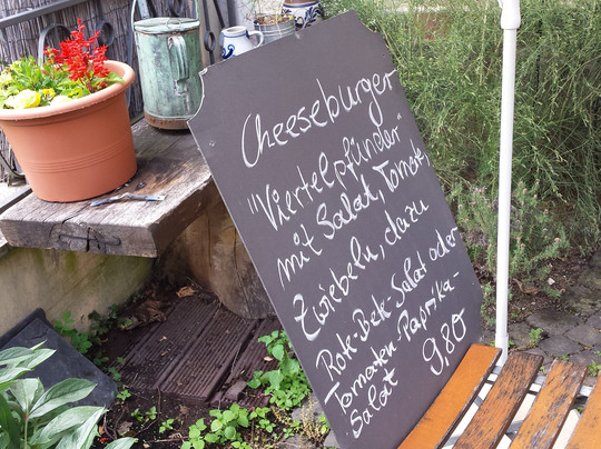 Das kleine Weinhotel主图