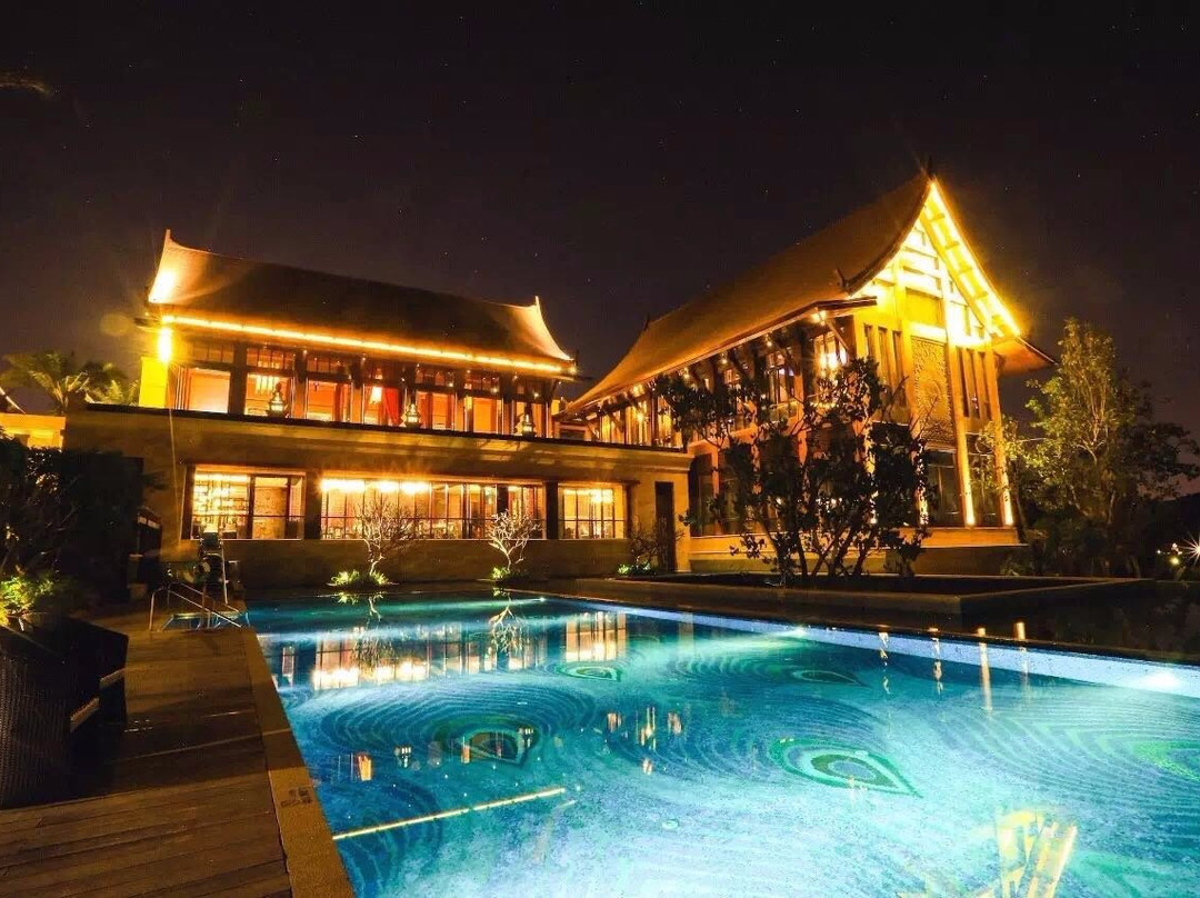 西双版纳融创万达文华别墅度假酒店主图