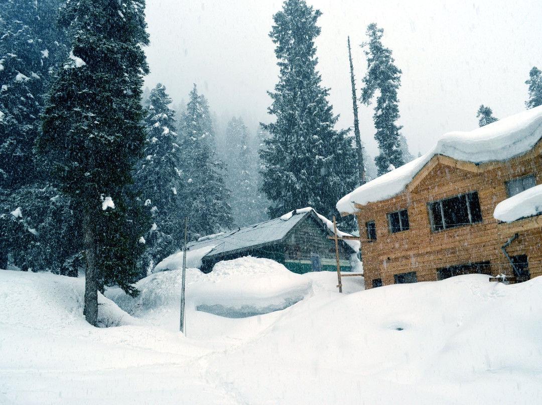 JKTDC Hut Gulmarg