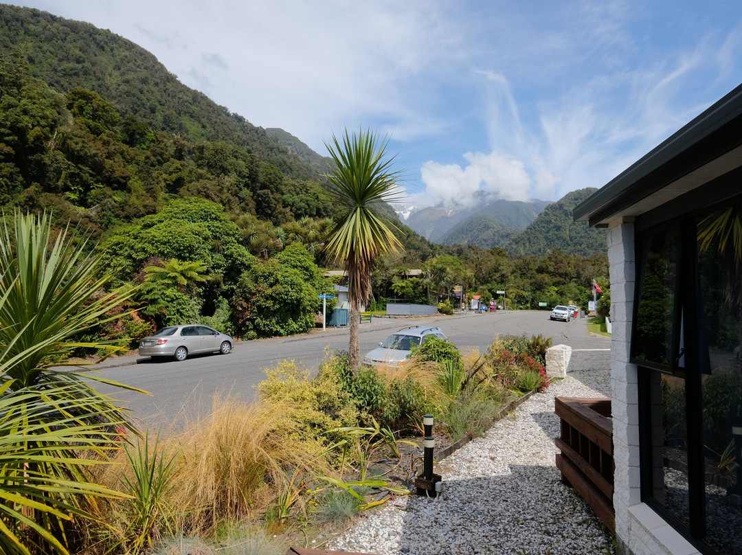 高山冰川汽车旅馆主图