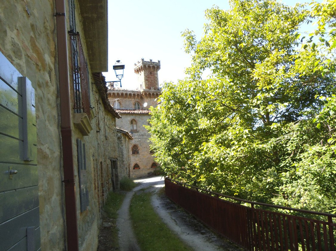 Castello Bonifaci-Vallenquina必去景点