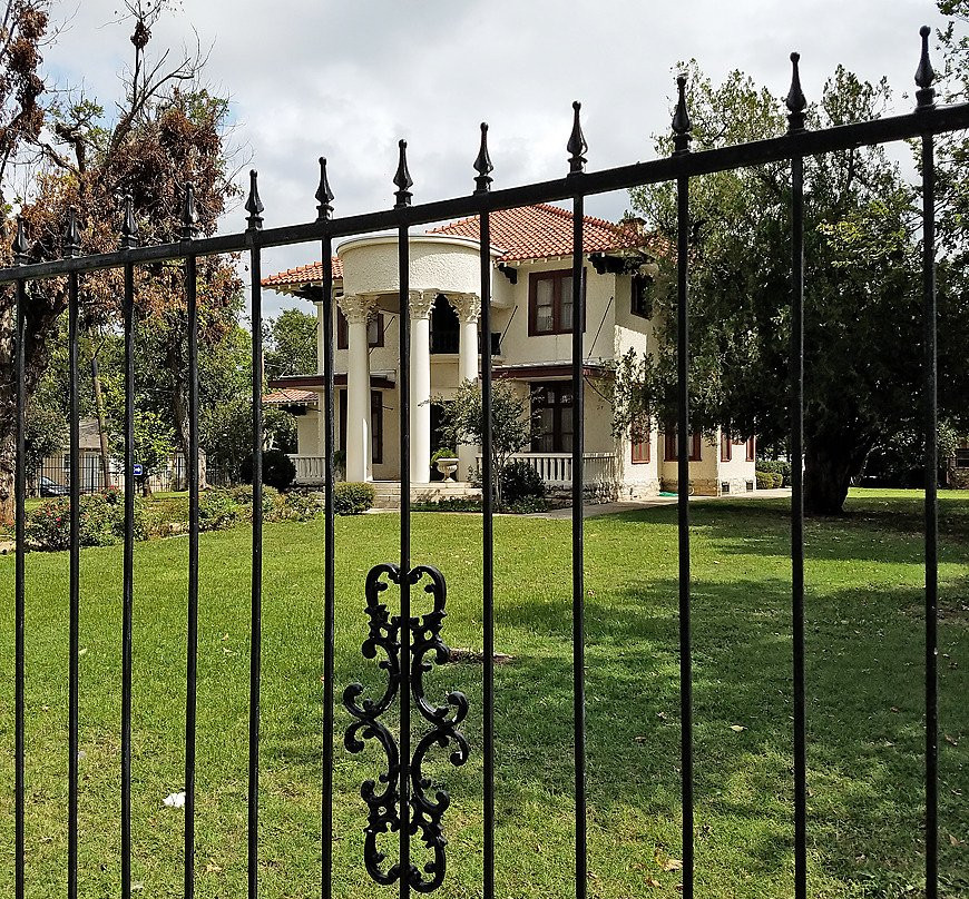 Historic Mattie Beal Home-劳顿必去景点