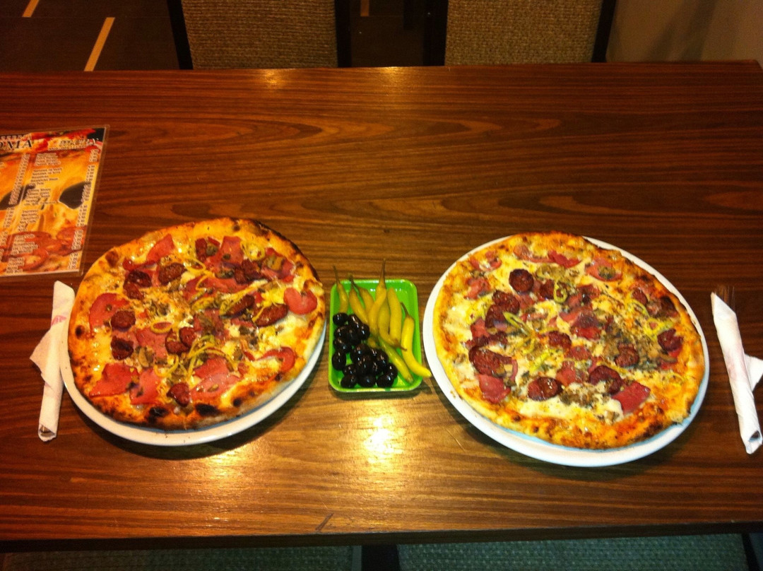 Theranda餐馆和美食-Pizzeria Roma