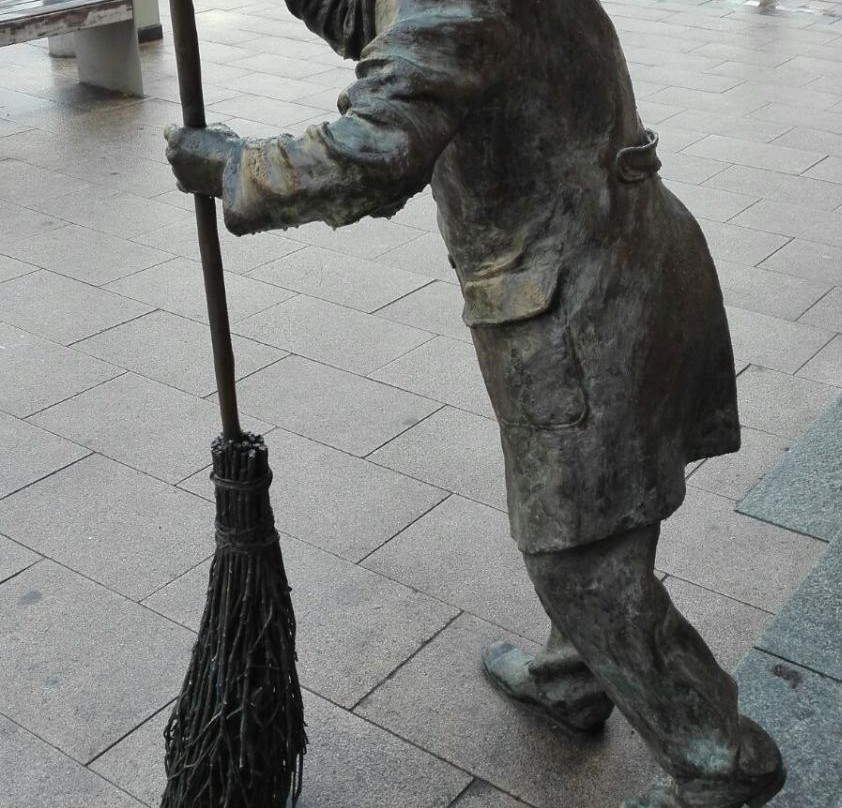 Bronzestatue August Felten景点图片