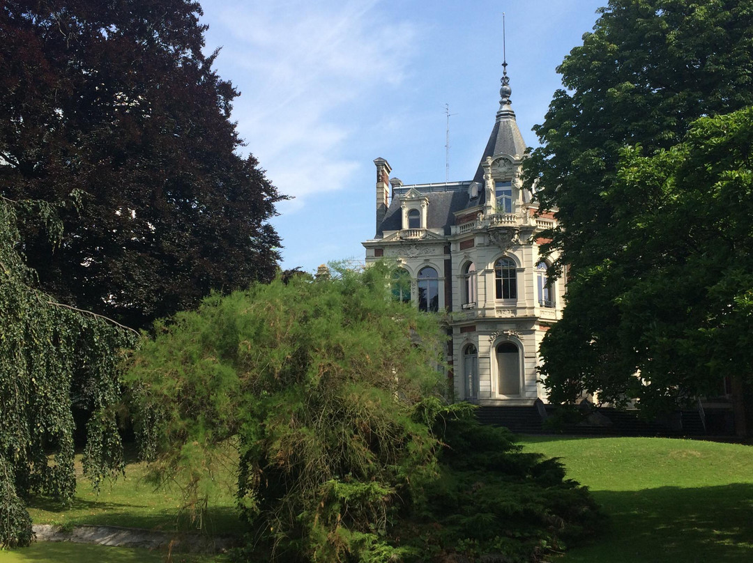 Parc du Palais de Justice-鲁贝必去景点