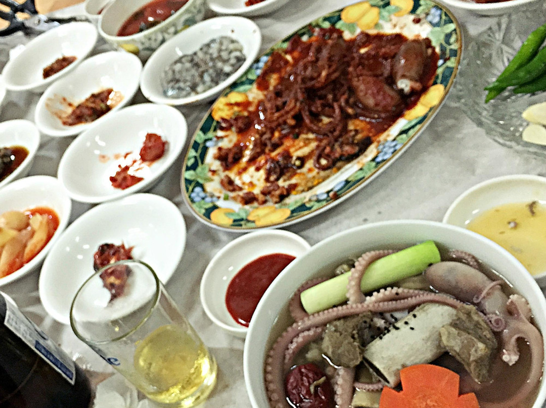 灵岩郡餐馆和美食-Dokcheon Sikdang