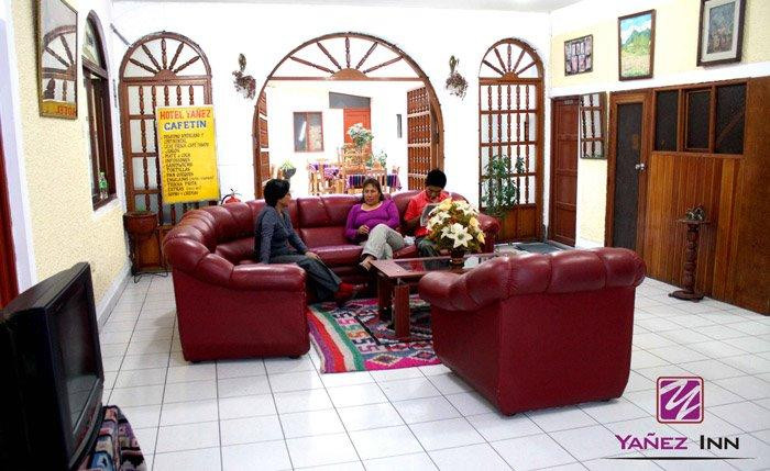 Yañez Inn Hotel主图