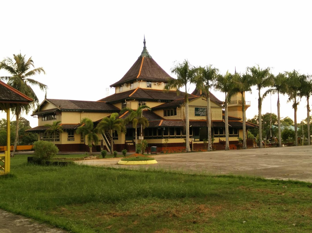 Palace of the Sultanate of Sambas Alwatzikhoebillah-Sambas必去景点