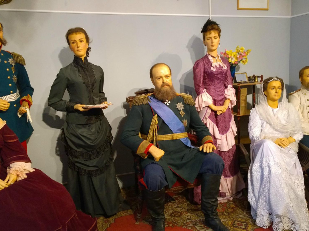 Wax Figures Exhibition景点图片