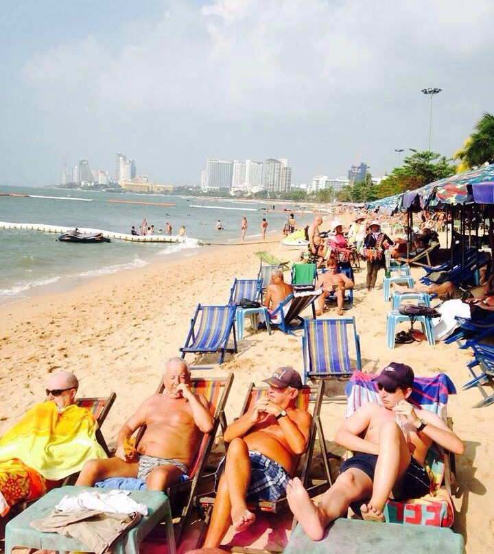 海滩路-芭堤雅必去景点