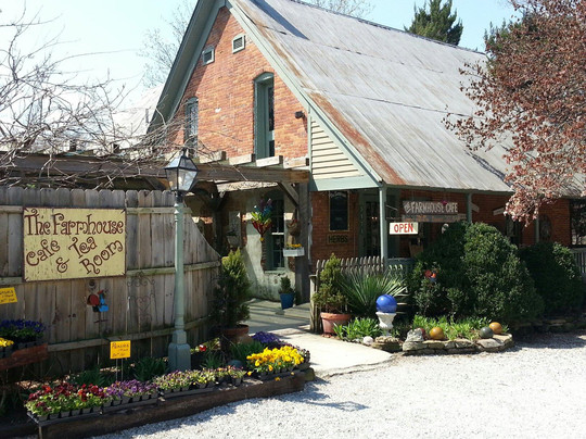Morgantown餐馆和美食-The Farmhouse Cafe & Tea Room