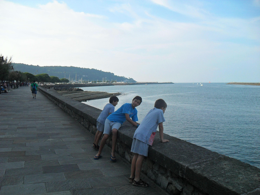Playa de Hondarribia-富恩特拉比亚必去景点