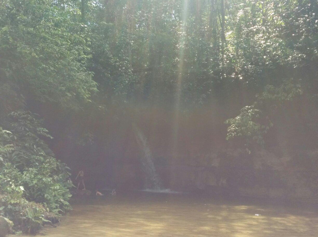 Cachoeira Pedra Furada-Presidente Figueiredo必去景点