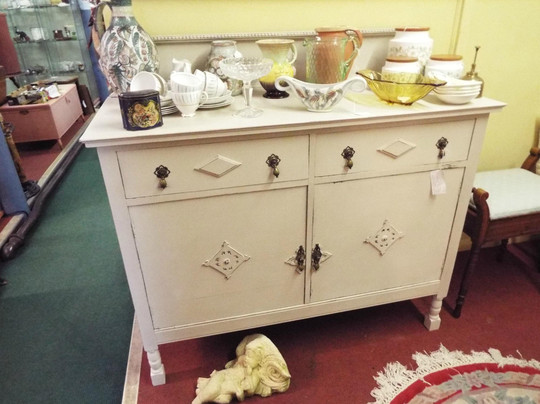 Newark Antiques Centre-特伦特河畔纽瓦克必去景点