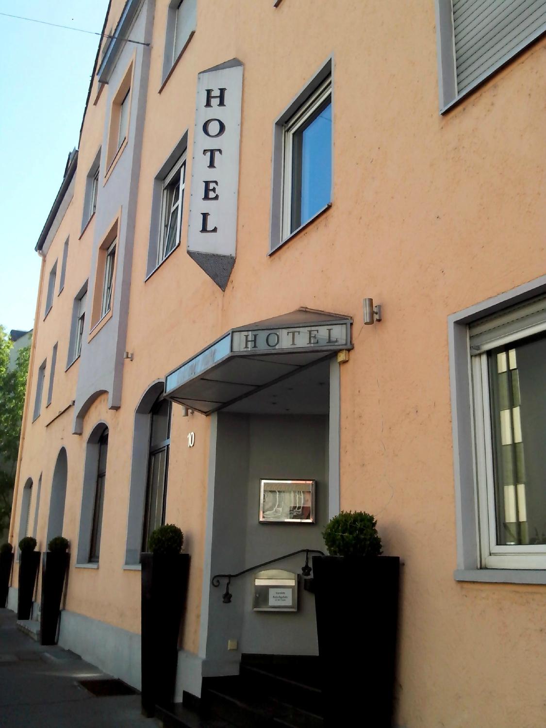 Hotel Goldener Falke-客卧