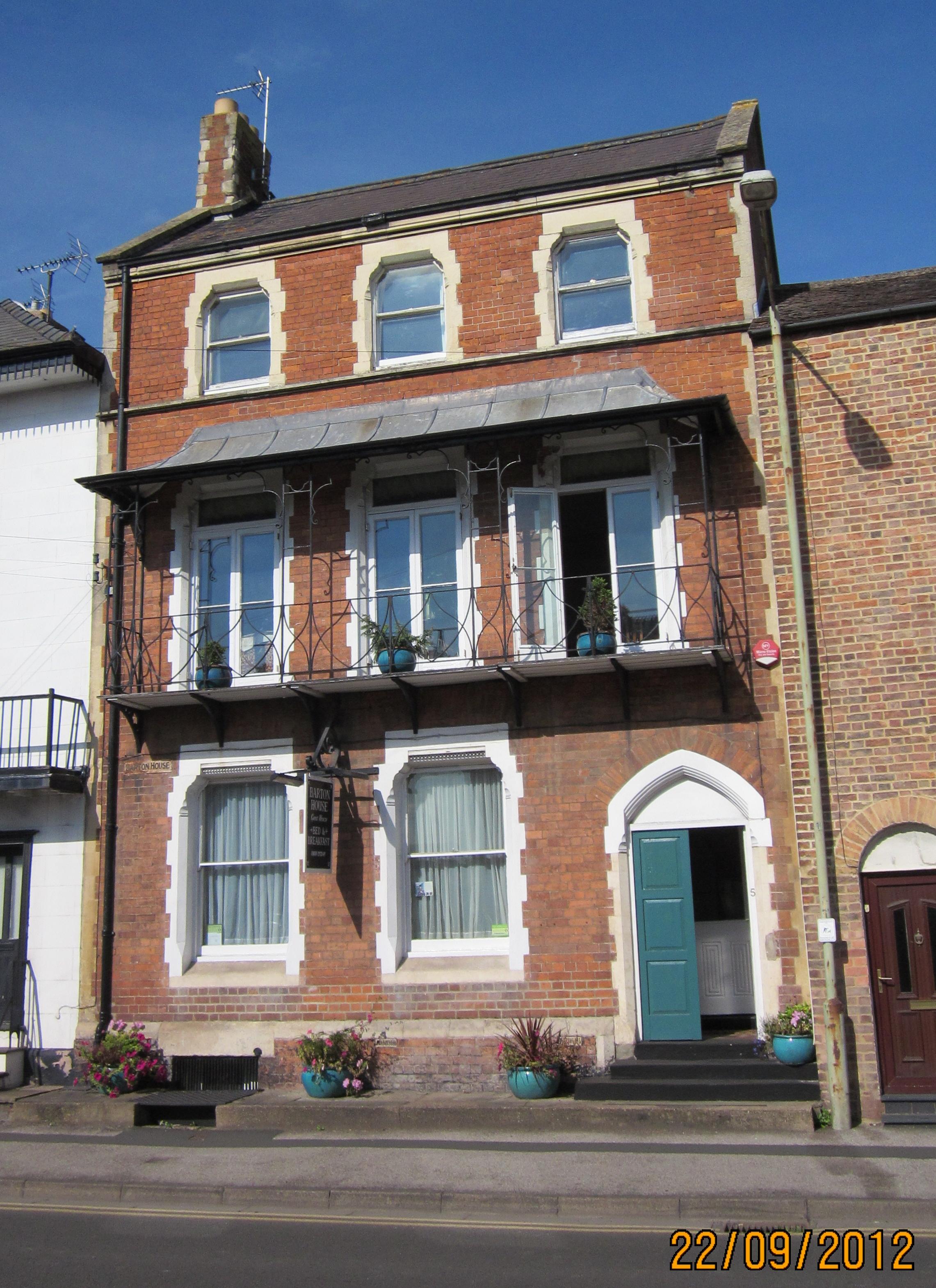 Barton House-官方