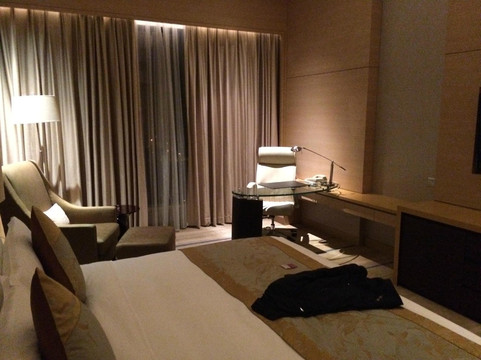 广州花都皇冠假日酒店主图