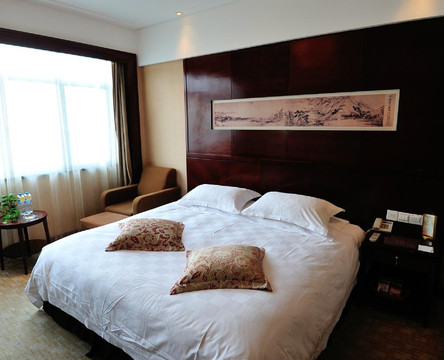 杭州华玺大酒店（银泰百货临平店)主图