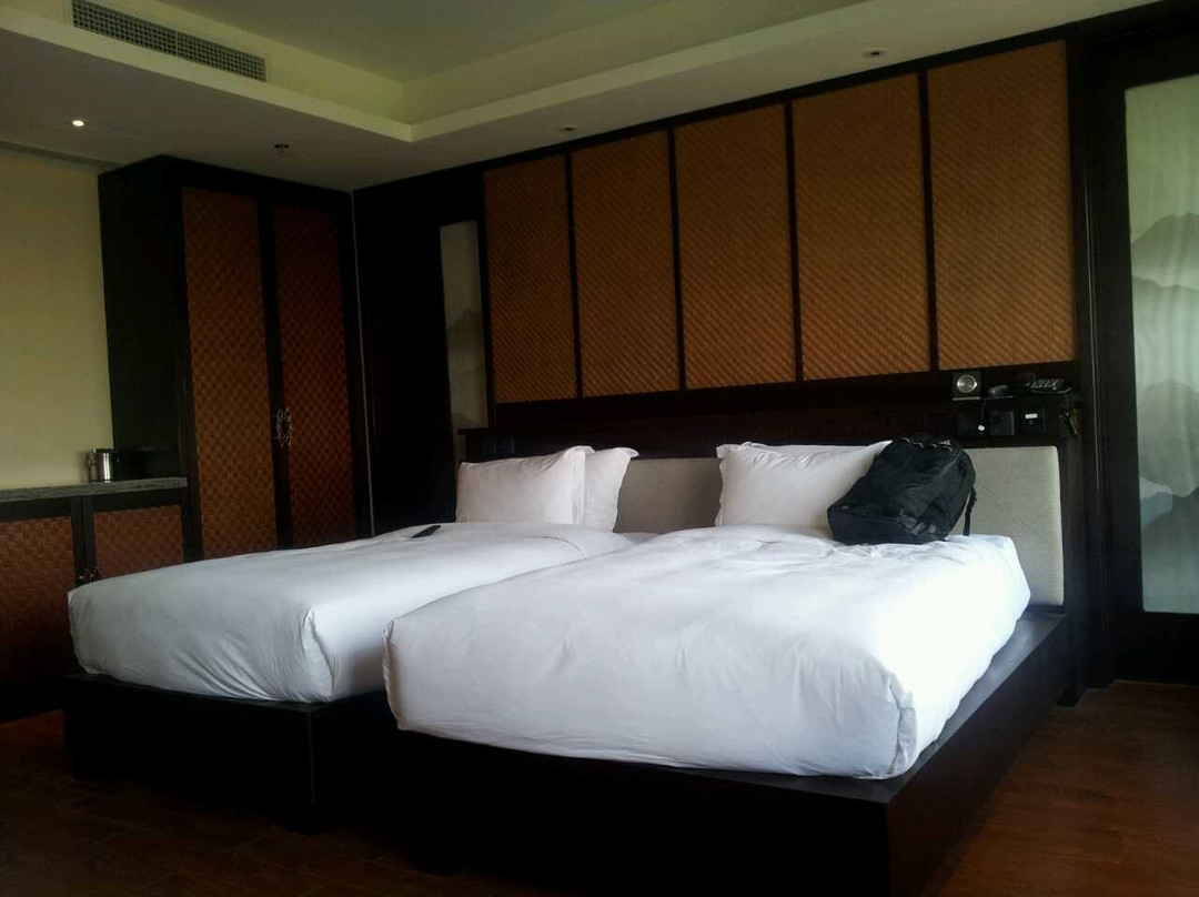 罗平云之梦酒店主图