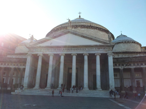 平民表决广场-那不勒斯必去景点