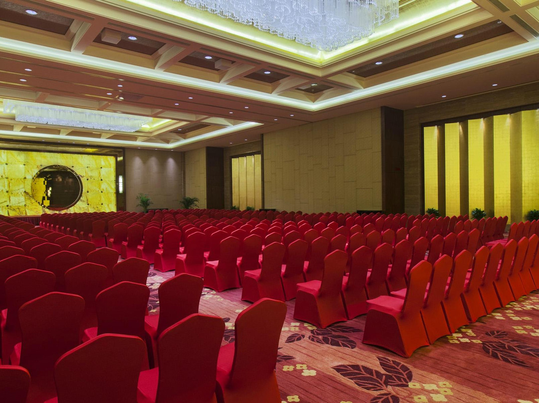 巢湖深业温泉假日度假酒店主图