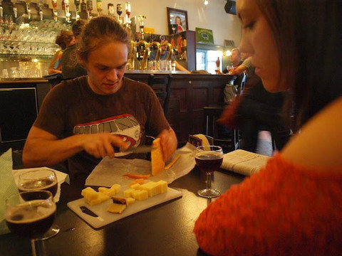 Local Brussels Beer Tours-布鲁塞尔必去景点