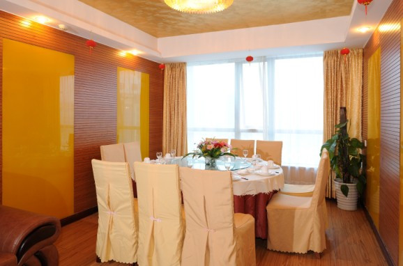 珊瑚大酒店主图